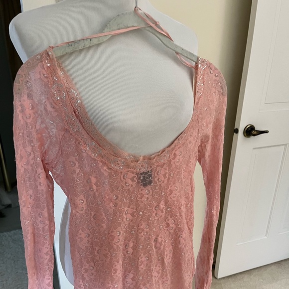 FREE PEOPLE PINK LACY LAYERING TOP WITH LONG SLEEVES MEDIUM - Picture 4 of 12